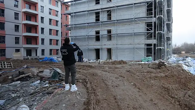 Malatya'da inşaatın çatısından düşen işçi ağır yaralandı