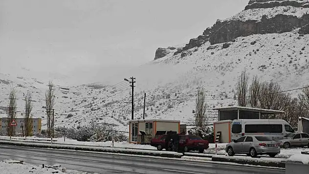 Malatya'da sağanak ve kar yağışı etkili oluyor
