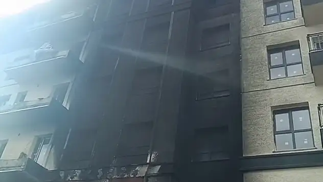 Malatya'da şantiyede çıkan yangın konutlara sıçradı