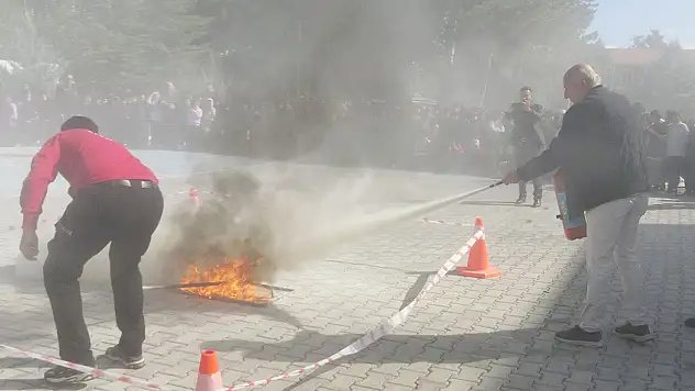 Malatya'daki okullarda eş zamanlı tahliye tatbikatı yapıldı