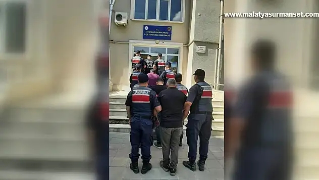 Malatya merkezli 8 ilde cezaevi personeline yönelik operasyonda 22 kişi yakalandı
