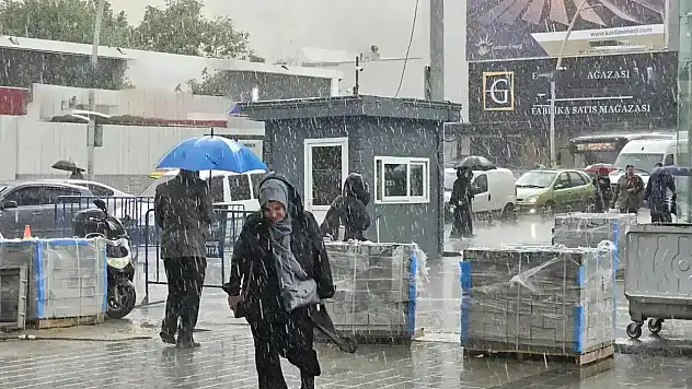 Yurtta Kuvvetli Yağış ve Fırtına Alarmı