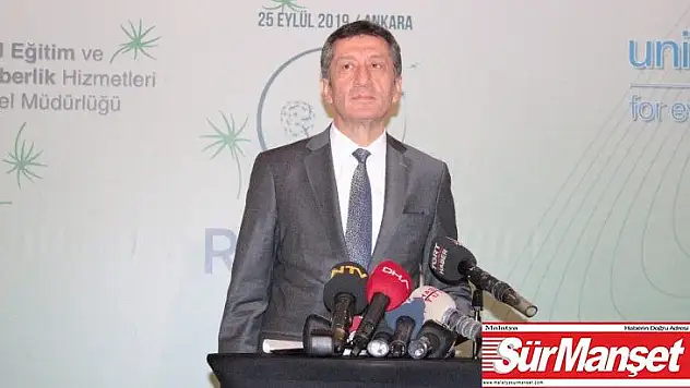 Milli Eğitim Bakanı Selçuk: '4+4+4 konusunda aynı sene 1'inci sınıfa kayıt olmasından kaynaklı kısmi bir öğrenci artışı var. Milli Eğitim Bakanlığı olarak gerekli çalışmaları yapıyoruz'