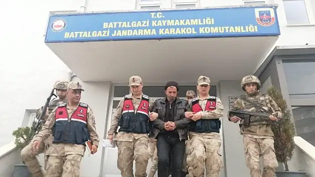 Muhtara, sosyal medyadan hakaret tutuklanması