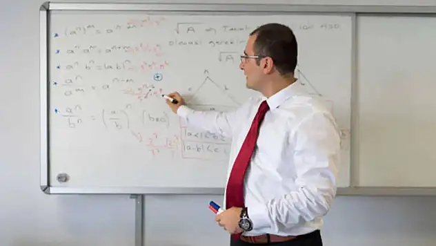 Öğretmenlere Kasım sürprizi: Seminerler bu yıl çevrim içi!