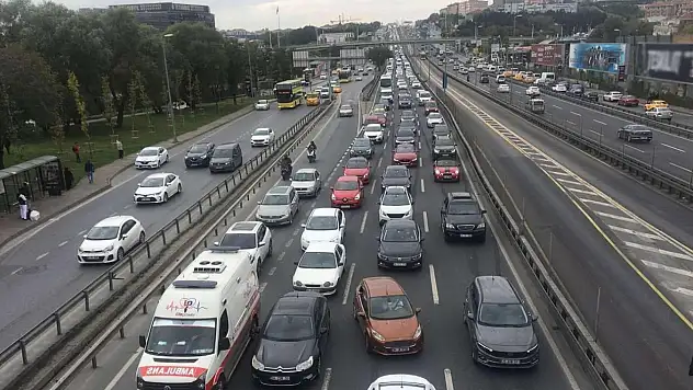 Otomobil mi motosiklet mi? Eylülde sürpriz lider belli oldu!