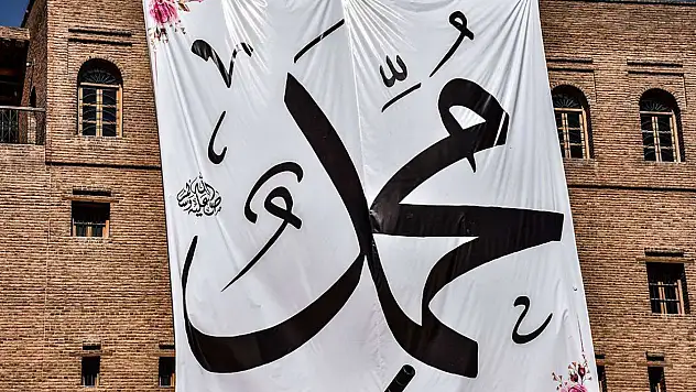 Peygamber Efendimizin dünyaya teşrifi Mevlid Kandili