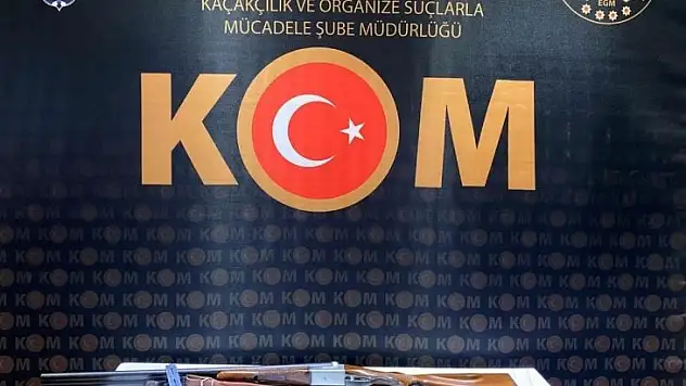Ruhsatsız silah ticareti yapan 9 şüpheli gözaltında
