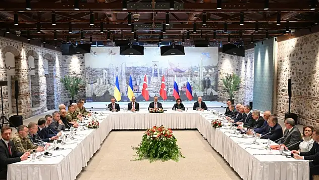 Rus ve Ukrayna heyetleri bu akşam İstanbul'da bir araya gelecek