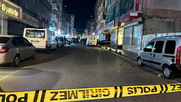 Silahlı Saldırıda 2 Kişi Hayatını Kaybetti