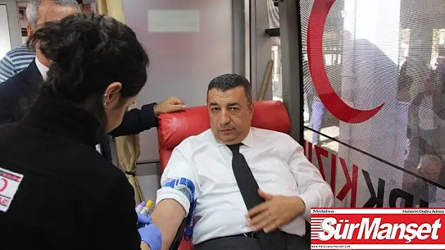 Şire Pazarı esnafı Kızılay'a kan bağışında bulundu