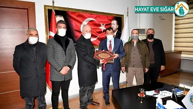 Şire pazarı yönetiminden Gürkan'a teşekkür