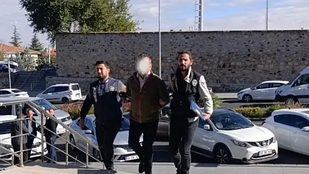 Sosyal Medyada Yalan Bilgi Yayan Kişi Yakayı Ele Verdi!