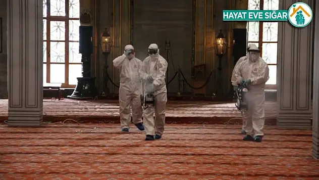 Sultanahmet Camii dezenfekte edildi