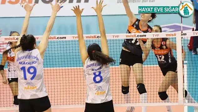 Sultanlar Ligi: Eczacıbaşı VitrA: 2 - Nilüfer Belediyespor: 3