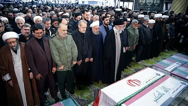 Tahran'da Süleymani için cenaze töreni