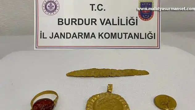 Tarihi eserleri satmak isterlerken yakalandılar
