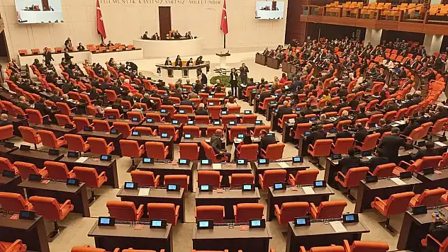 TBMM Tatile Girdi Gözler 1 Ekim'de Açılacak Yeni Yasama Yılında
