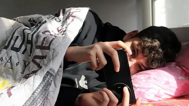 Telefonun Şarjı Azaldığında Beyin Neden Panikler?