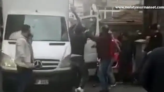 Ters şeritten geldiler, uyarılınca da öldüresiye darp ettiler