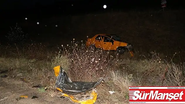 Ticari taksi ile kamyon çarpıştı 2 ölü 3 yaralı
