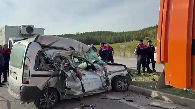 Trafik Kazası Can Aldı 4 Ölü 1 Yaralı!