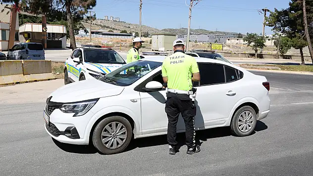 Trafikte Kuralları Çiğneyen 66 Bin Sürücüye Ceza Kesildi