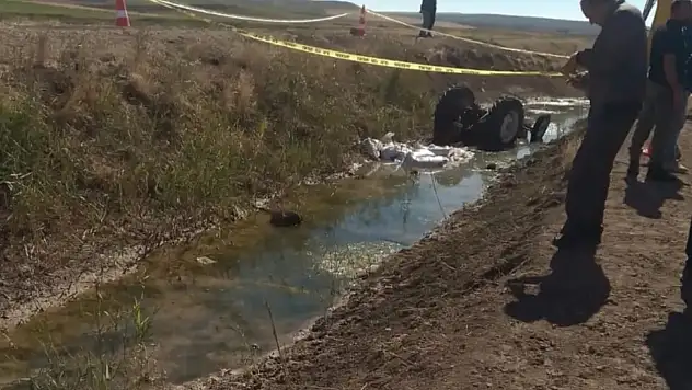 Traktör Devrildi 1 Ölü 1 Yaralı