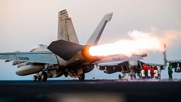 Truman uçak gemisinden ikinci F/A-18 savaş uçağı düştü