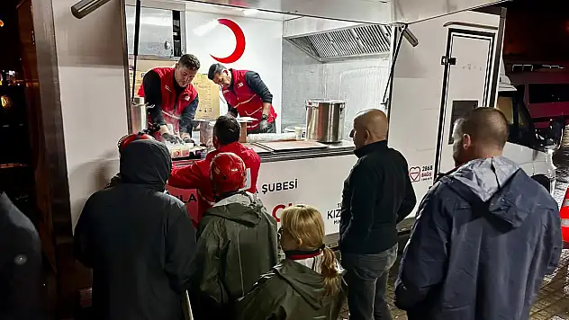 Türk Kızılay Sındırgı Depremi Sonrası Harekete Geçti