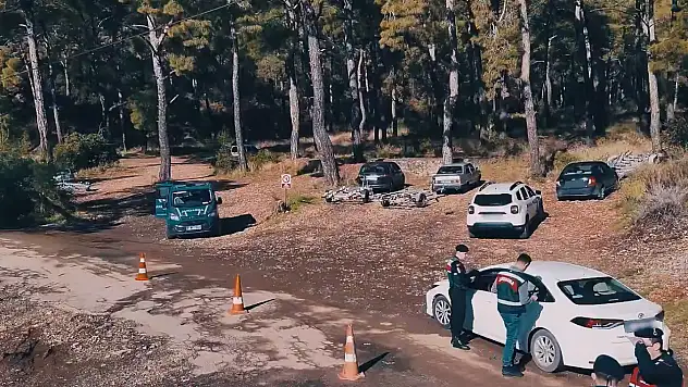 Türkiye'nin 15 İlinde Eş Zamanlı Göçmen Kaçakçılığı Operasyonu