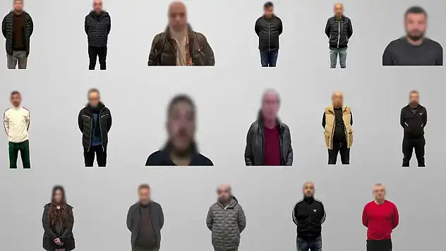 Uluslararası operasyonlarla aranan 17 suçlu Türkiye'ye getirildi