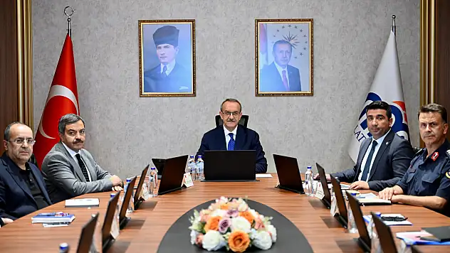 Üniversitelerde Huzur Ve Güvenlik İçin Kritik Zirve