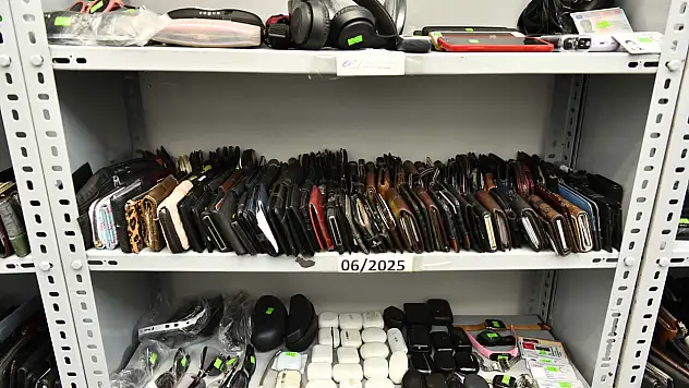 Unutulan Eşyalar Sahiplerini Bekliyor