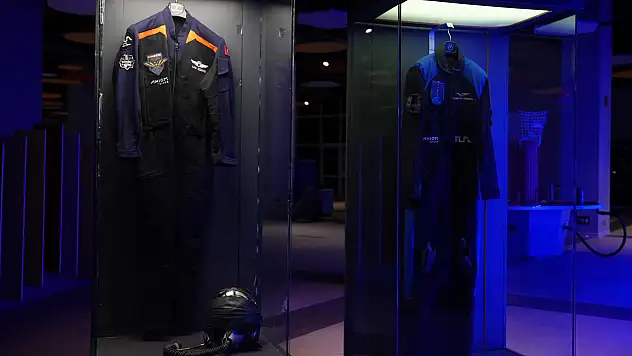 Uzayda Yürümek İster misiniz?