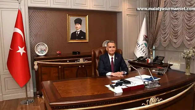Vali Çuhadar, Anneler Gününü kutladı