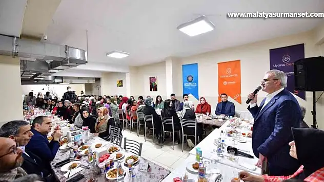 Vali Karaloğlu: 'Kırsalda oturan ailelerin kızları için pozitif ayrımcılık yaptık'