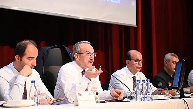 Vali Yavuz'dan Muhtarlara Net Mesaj Doğrudan Bana Ulaşabilirsiniz