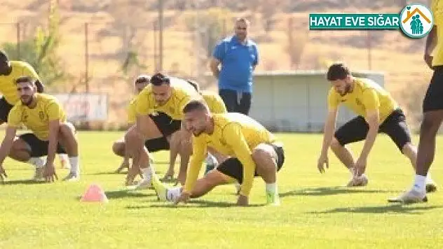 Yeni Malatyaspor'da 4 futbolcunun testi pozitif çıktı