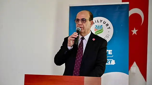 Yeşilyurt Belediyesi'nden öğrencilere TYT-AYT kaynak kitap desteği