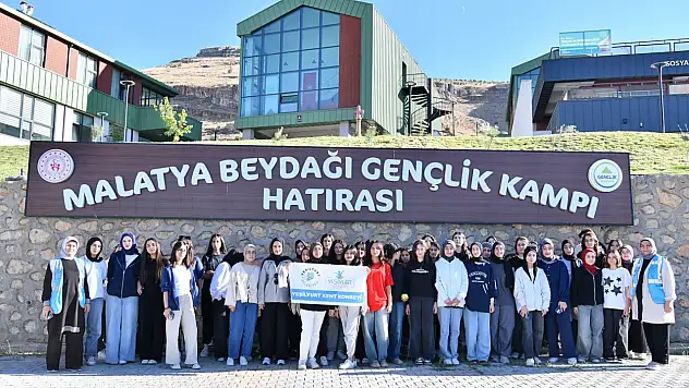 Yeşilyurt Kent Konseyi'nden Gençlere Doğayla İç İçe Kamp Keyfi