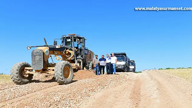 Yeşilyurt'un Merkez ve Kırsal Bölgelerinin Ulaşım Ağı Konforlu Hale Geliyor