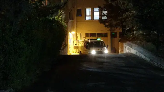 Yüksek gerilim hattından düşen işçi hayatını kaybetti