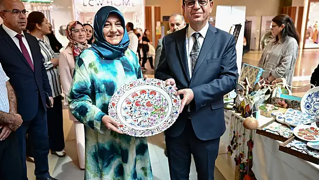 'Kurs Merkezleri-Yılsonu' Sergisinde Beğeniye Sunuldu