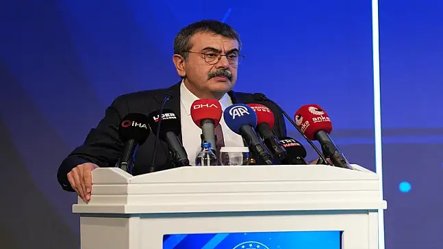 Bakan Tekin: Dijital dünyada değerlerimizi güçlendirmeliyiz