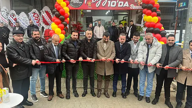 Malatya'da pizza10-Da açılışına yoğun katılım