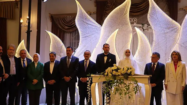 Başkan Sami Er kızının nikahını kıydı