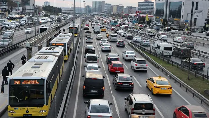 Trafiğe Giren Araç Sayısı Neden Düştü?