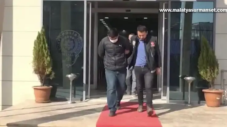 ''Dur ihtarına uymayan otomobilden uyuşturucu çıktı