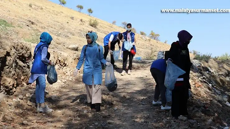 'Atıksız Bir Dünya' için gençlerden örnek hareket